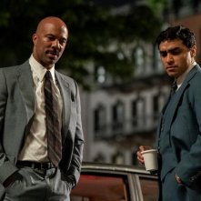 Le regine del crimine: Common, E.J. Bonilla in una scena del film