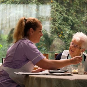 Sorry We Missed You: Debbie Honeywood in una scena del film