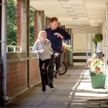 Sorry We Missed You: Kris Hitchen, Katie Proctor in una scena del film