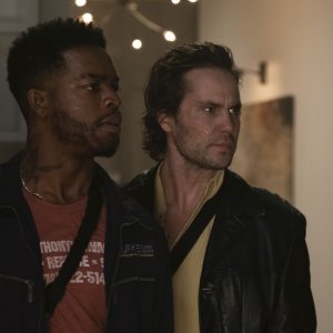 City of Crime: una scena del film con Taylor Kitsch, Stephan James