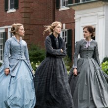 Piccole Donne: Saoirse Ronan, Emma Watson e Florence Pugh in una scena del film