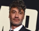 The Mandalorian: Taika Waititi entusiasma i fan di Star Wars con l'ottavo episodio