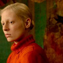 La ragazza d'autunno: un primo piano di Viktoria Miroshnichenko