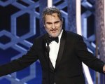 Golden Globe 2020: Joaquin Phoenix, parolacce e bacchettate a Hollywood nel discorso di ringraziamento