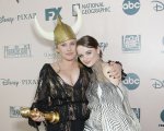 Patricia Arquette ha colpito per sbaglio Joey King alla testa con il suo Golden Globe e lei condivide le foto