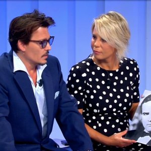 Johnny Depp accanto a Maria De Filippi a C'è posta per te