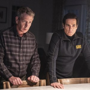 The Outsider: Ben Mendelsohn e Yul Vazquez