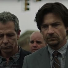 The Outsider: Jason Bateman e Ben Mendelsohn in una scena