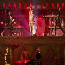 Cats:  Taylor Swift, Naoimh Morgan, Laurie Davidson, Danny Collins in una scena del film