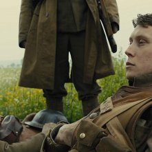 1917: George MacKay, Dean-Charles Chapman in una scena del film