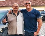 Dwayne Johnson rompe il silenzio sulla morte del padre: 'Un grande dolore'
