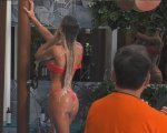 Grande Fratello Vip 2020, Elisa De Panicis sotto la doccia: 'Insaponami la schiena'