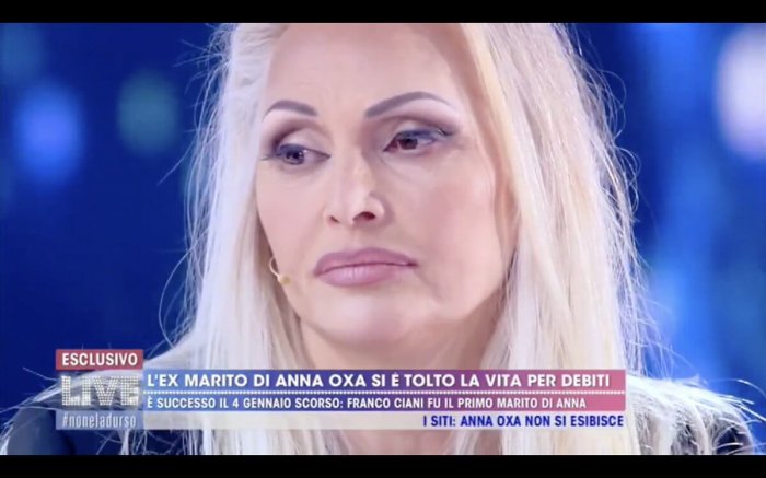 Anna Oxa a Live - Non è la d'Urso: “Credo di essere sulla lista nera della RAI”