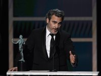 Joker: Joaquin Phoenix dedica la vittoria ai SAG Awards 2020 a Heath Ledger