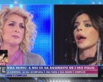 Live - Non è la d'Urso, Nina Moric alla madre di Luigi Favoloso: 'É stato violento con me e mio figlio”