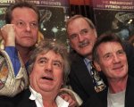 Terry Jones: John Cleese, Eric Idle e Simon Pegg salutano la star dei Monty Python