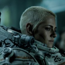 Underwater: una scena del film con Kristen Stewart