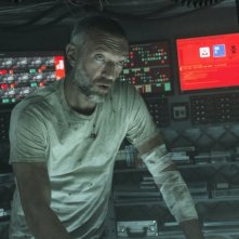 Underwater: Vincent Cassel in una scena del film