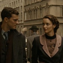 Missione Anthropoid: un'immagine con Jamie Dornan e Charlotte le Bon