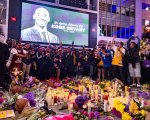 Kobe Bryant, le reazioni dei fan nelle foto più emozionanti