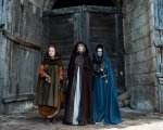 Luna nera, le autrici della serie Netflix: “Raccontiamo donne che non fanno un passo indietro”