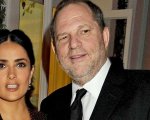 Harvey Weinstein: i nomi di Charlize Theron e Salma Hayek usati per stuprare, dice una testimone