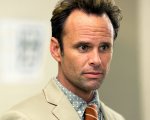 Fatman: Walton Goggins e Mel Gibson nel cast della commedia
