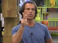 Grande Fratello Vip 2020, Antonio Zequila offende Adriana Volpe: 'Subito ha aperto le gambe'