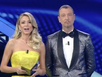 Sanremo 2020, Diletta Leotta: l'abito giallo non convince