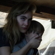 Locke & Key: Jackson Robert Scott ed Emilia Jones in una scena