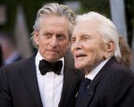 Kirk Douglas è morto: la star di Spartacus aveva 103 anni