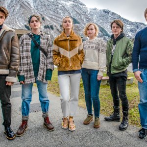 Ragnarok: una foto di gruppo del cast della serie Netflix