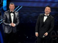 Sanremo 2020: Tiziano Ferro lancia l'hashatag virale #Fiorellostattezitto