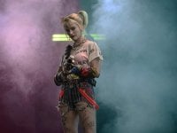 Birds of Prey: da Harley Quinn una dura mazzata nelle parti basse