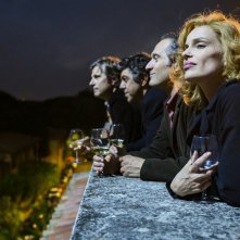 Gli anni più belli: Micaela Ramazzotti, Claudio Santamaria, Kim Rossi Stuart e Pierfrancesco Favino in una scena del film