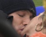 Grande fratello Vip 2020: primo bacio tra Clizia Incorvaia e Paolo Ciavarro (Video)