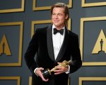 Oscar 2020: Brad Pitt è il Migliore Attore Non Protagonista per C'era una volta a... Hollywood