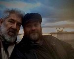 Stefano Fresi e Alessandro Benvenuti: un sasso lanciato da un cavalcavia ha distrutto la loro auto