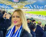 Anna Falchi si spoglia su Instagram dopo la vittoria della Lazio