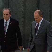 Attacco alla verità - Shock and Awe: una scena con Tommy Lee Jones e Woody Harrelson