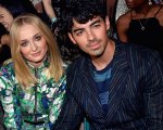 Sophie Turner e Joe Jonas sono in attesa del loro primo figlio