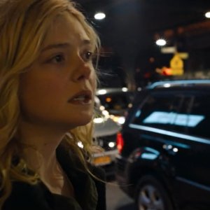 The Roads Not Taken: Elle Fanninguna scena del film