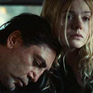 The Roads Not Taken: Javier Bardem, Elle Fanning in una scena del film