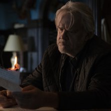 Castle Rock 2: Tim Robbins in una scena