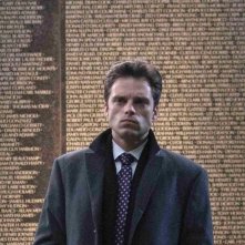 Era mio figlio: Sebastian Stan durante una scena del film