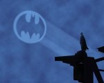 The Batman: l'interprete di Jim Gordon svela il nuovo Bat-Segnale su Twitter