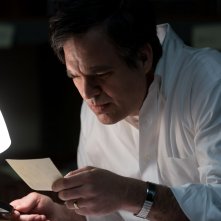 Cattive acque: Mark Ruffalo durante una scena del film