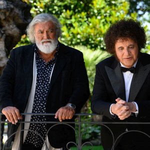 La mia banda suona il pop: Christian De Sica e Diego Abatantuono in una scena del film