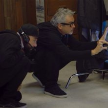 Roma: La genesi del film - Alfonso Cuaròn in un'immagine del documentario