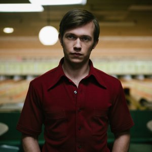 Hunters: Greg Austin in un'immagine della serie